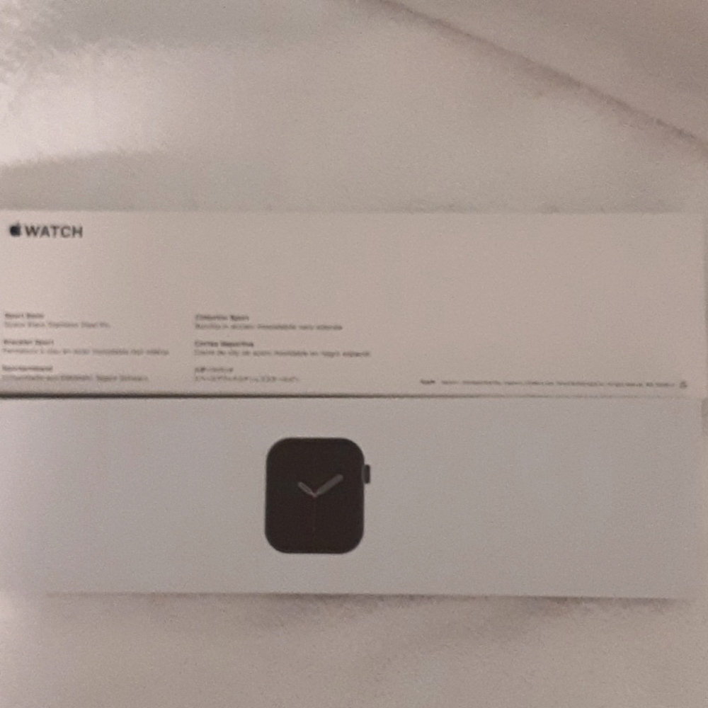 Brand new Apple Watch, Series 6